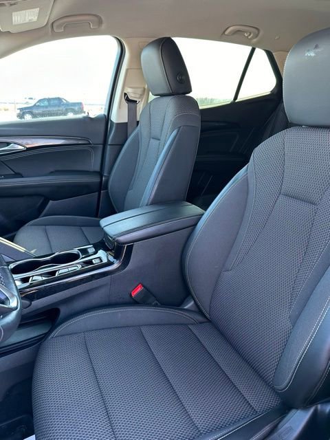 Used 2023 Buick Envision Preferred image 23