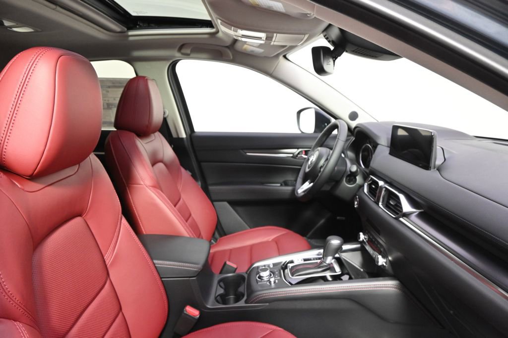 New 2025 MAZDA CX-5 Carbon Edition image 16