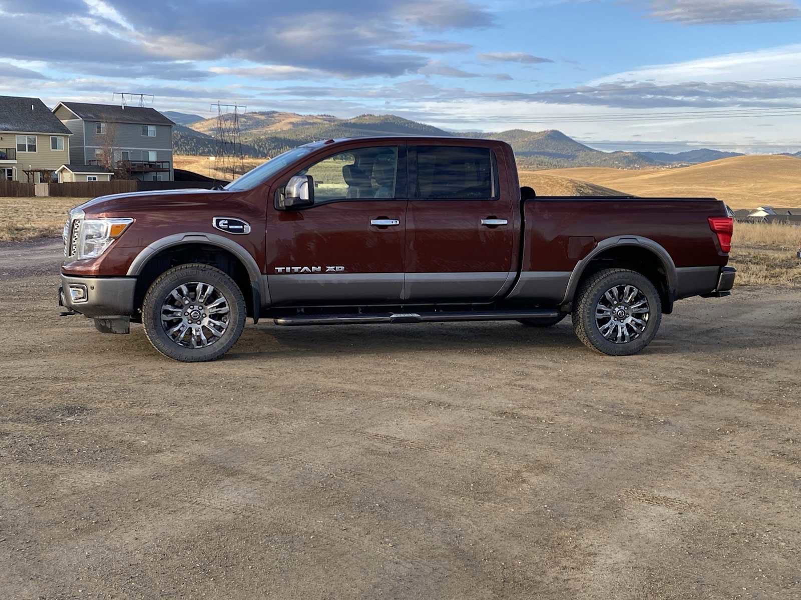 Used 2018 Nissan Titan Platinum Reserve w/ Platinum Utility Package image 10