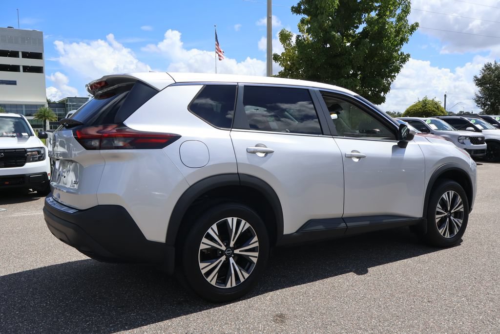 Used 2022 Nissan Rogue SV FWD image 8