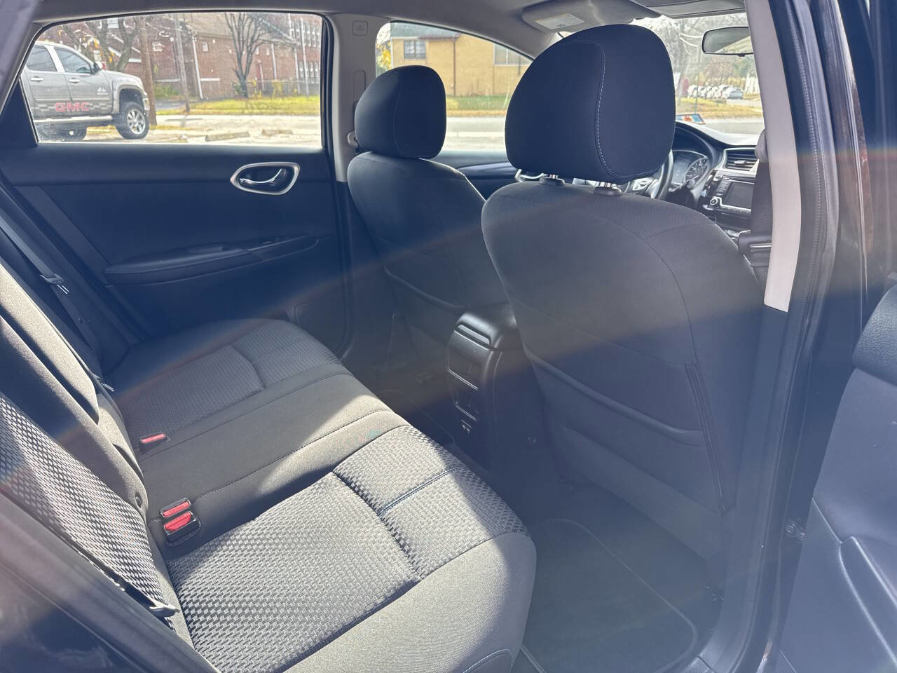Used 2018 Nissan Sentra SR image 8