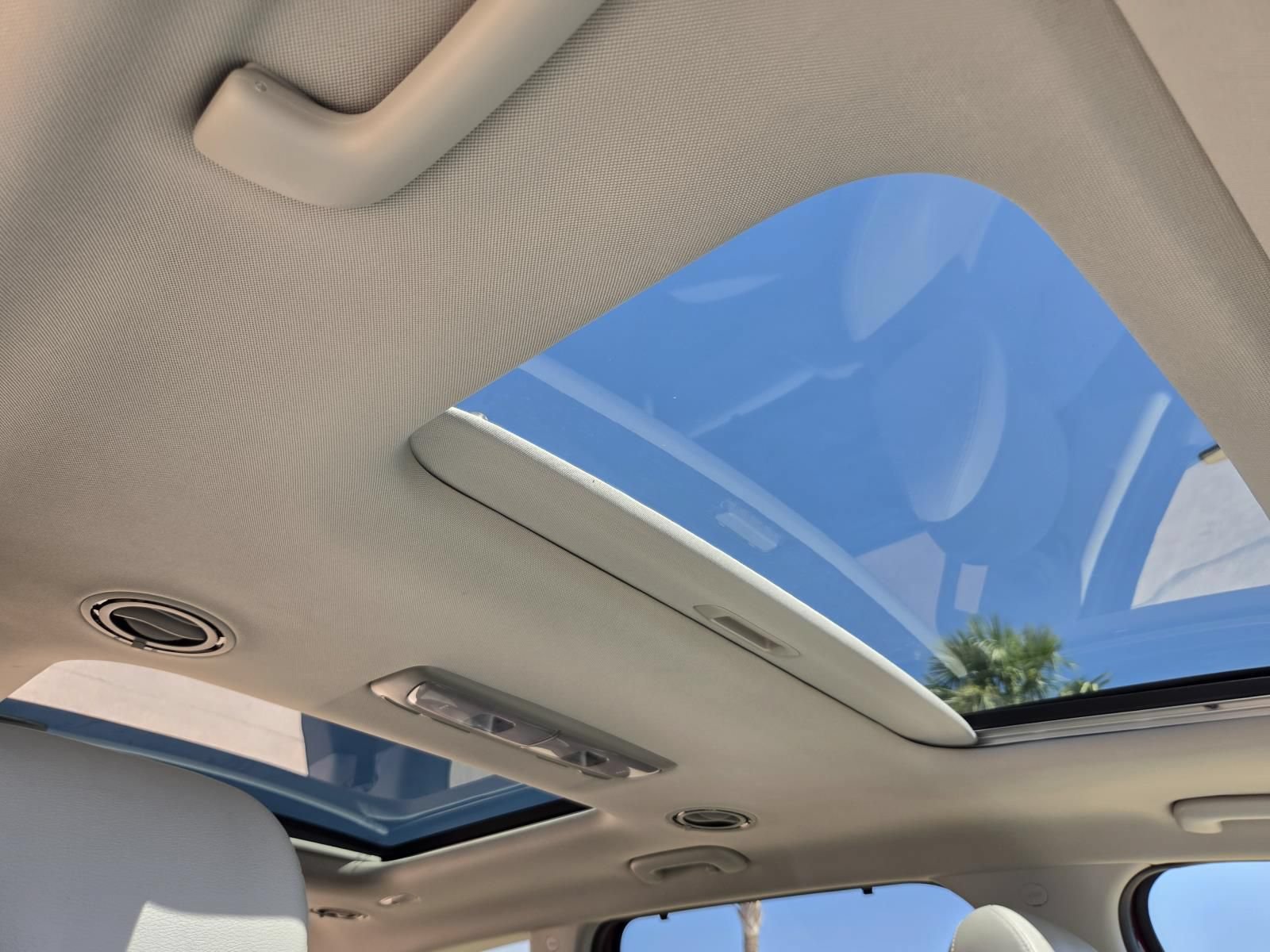 Used 2023 Kia Telluride SX FWD image 9
