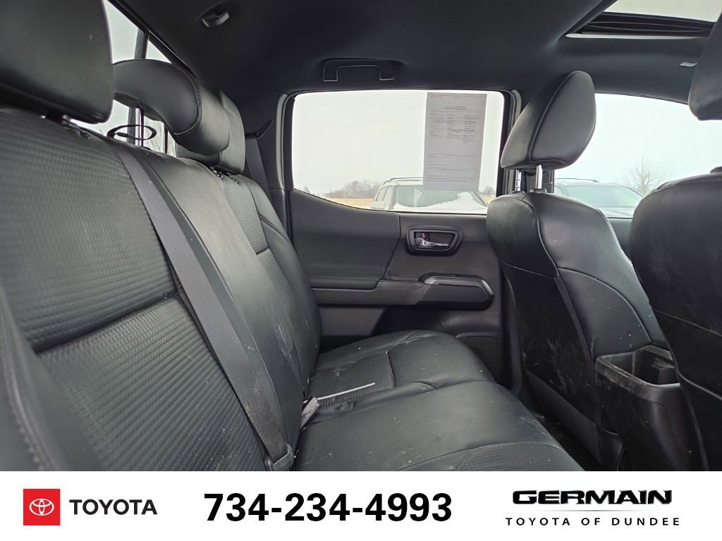 Used 2019 Toyota Tacoma TRD Sport image 17