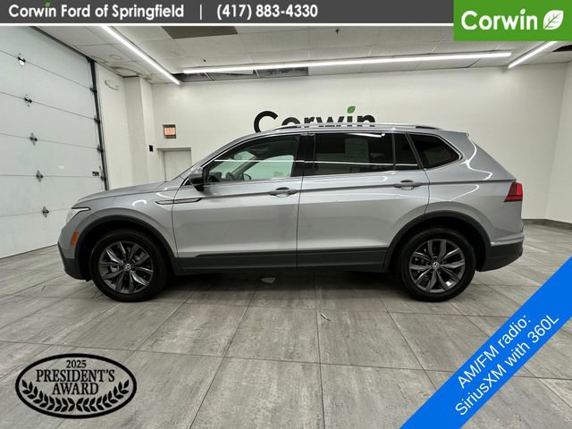 Used 2022 Volkswagen Tiguan SE FWD image 2