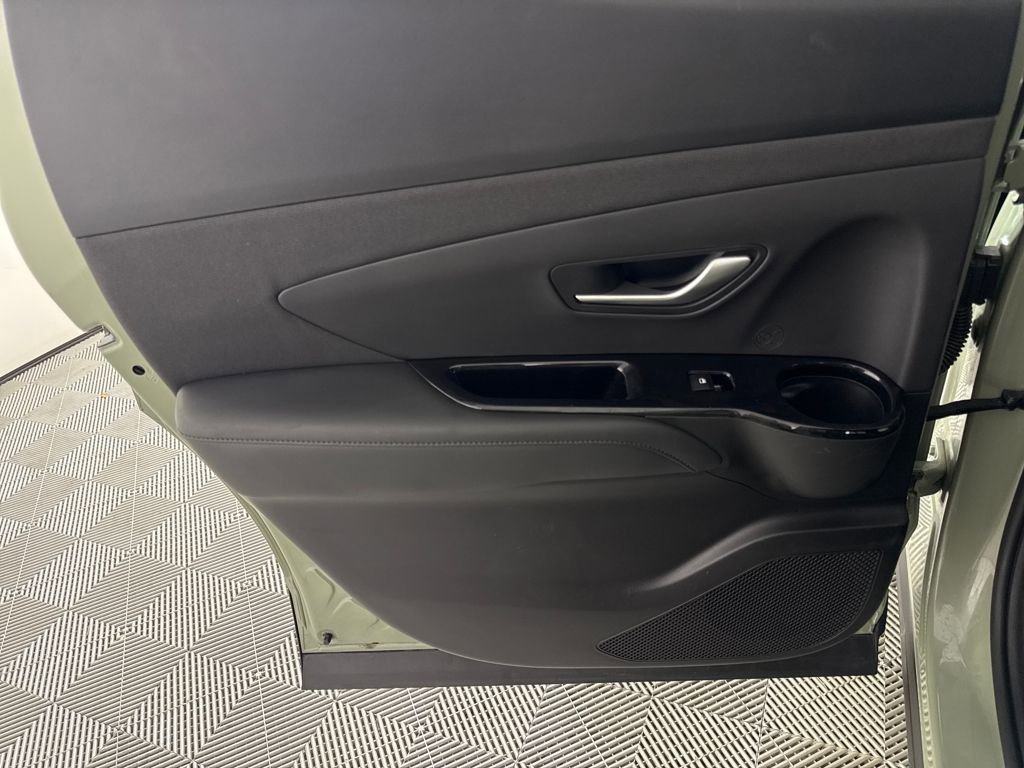 Used 2024 Hyundai Santa Cruz Limited image 15