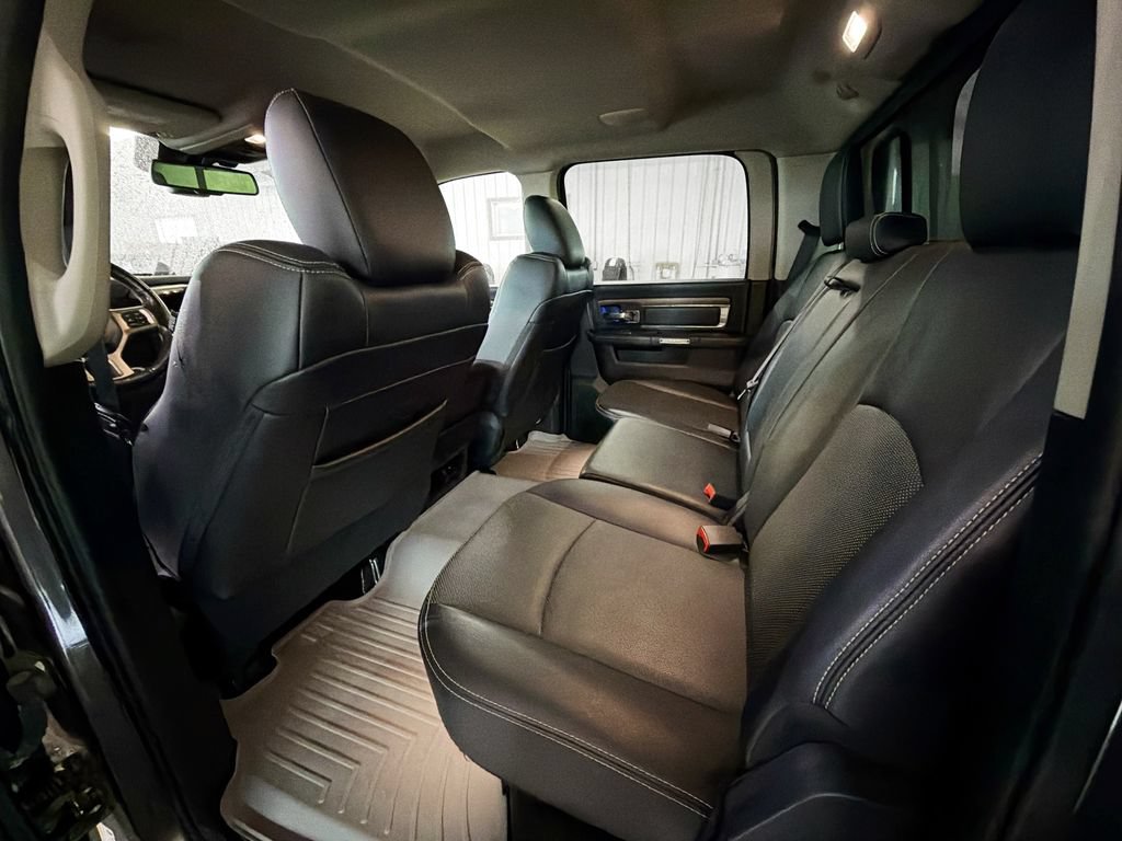 Used 2017 RAM 1500 Laramie AWD/4WD image 9