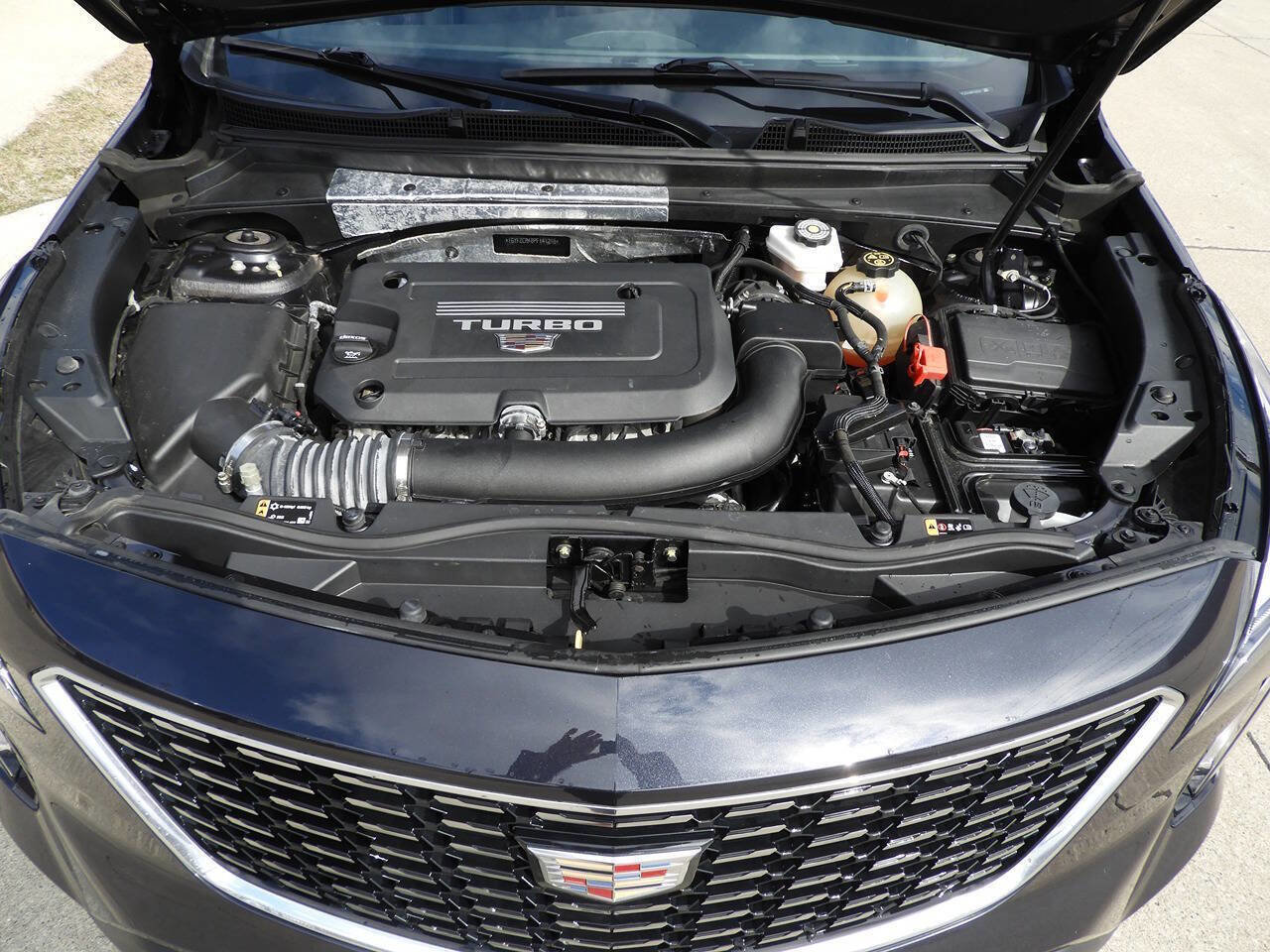 Used 2023 Cadillac XT4 Premium Luxury w/ Cold Weather Package FWD image 50