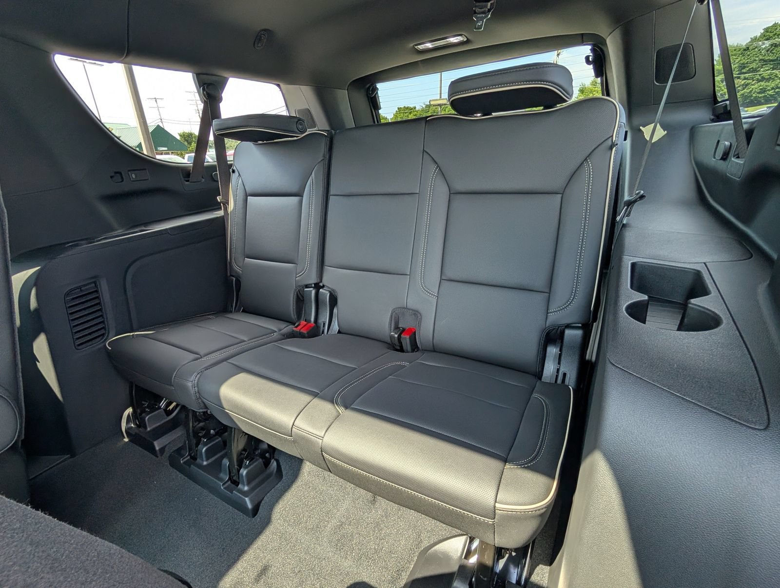 New 2026 Chevrolet Suburban Premier AWD/4WD image 13
