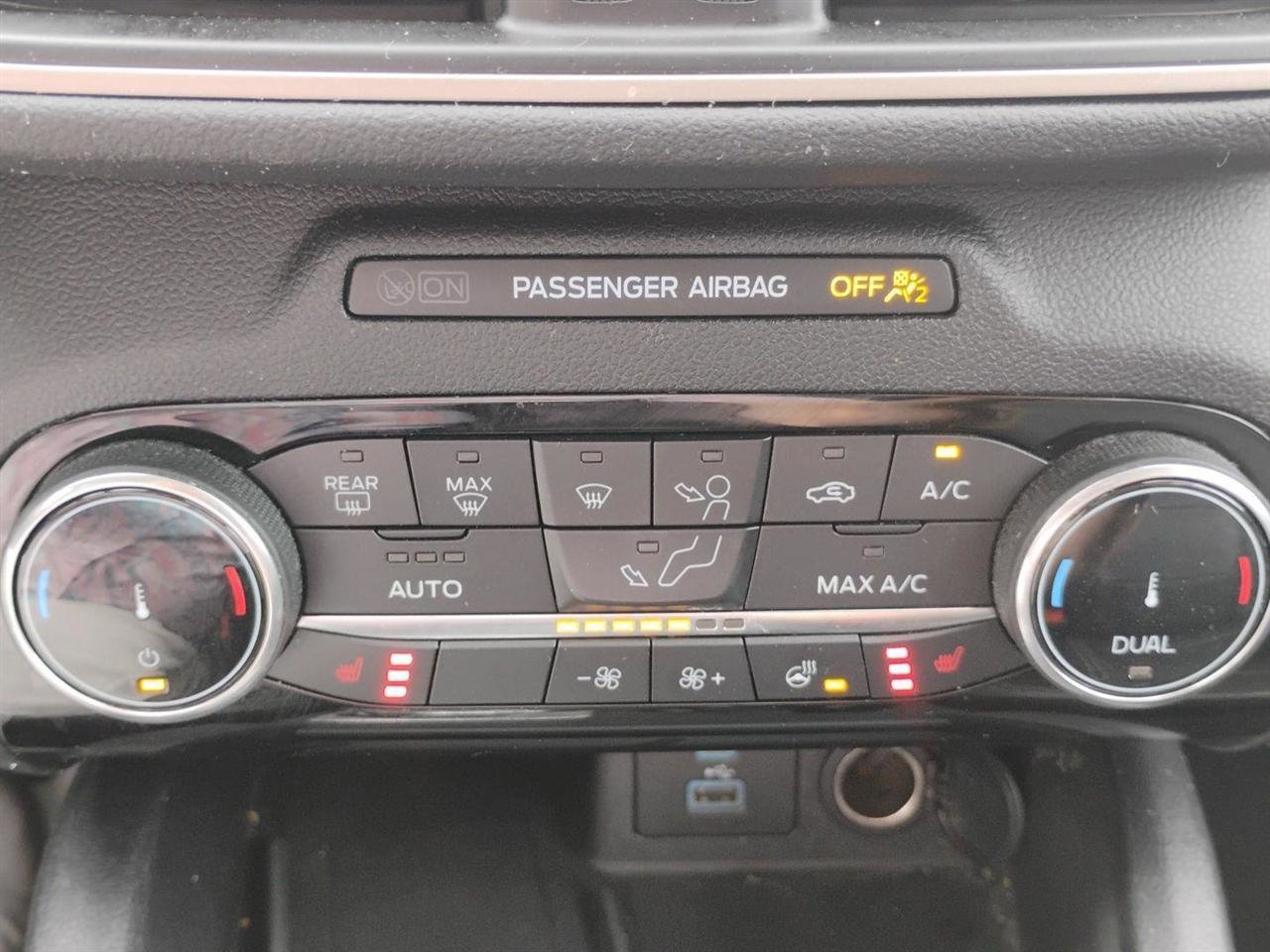 Used 2022 Ford Escape SEL w/ Technology Package image 25