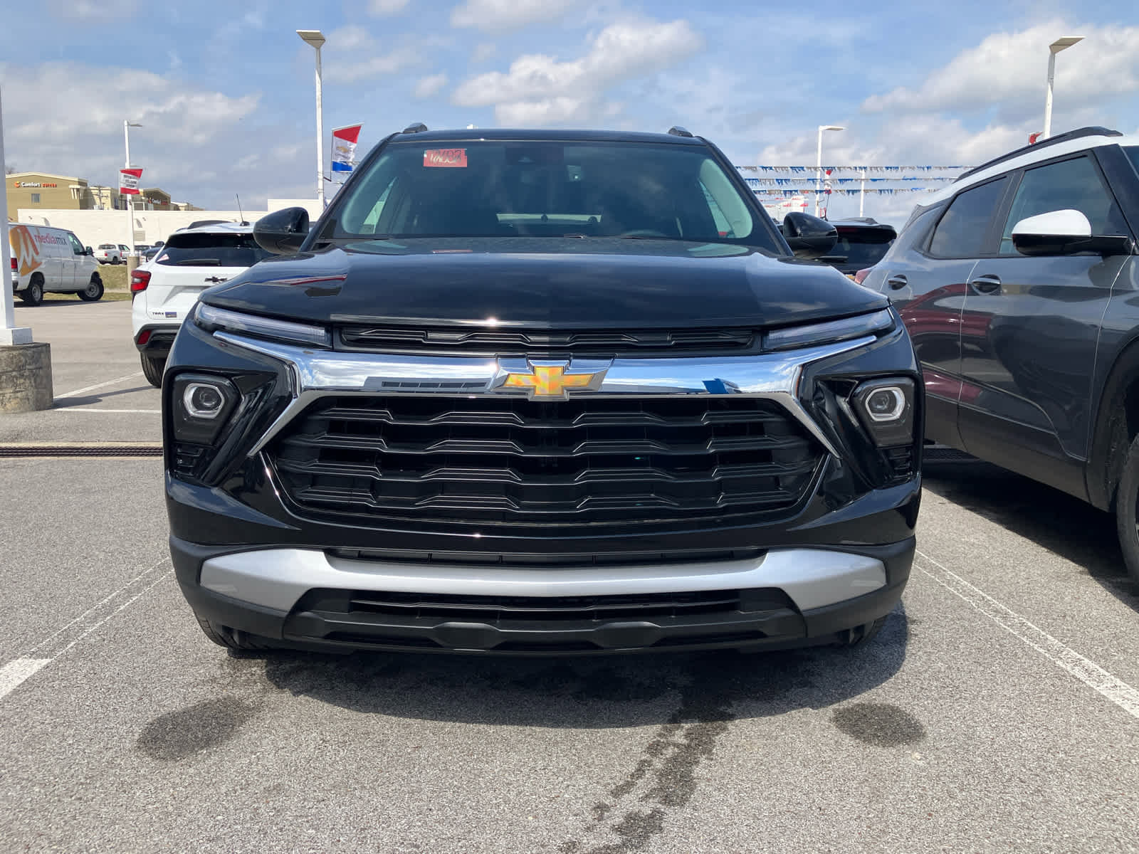 New 2026 Chevrolet TrailBlazer LT w/ Convenience Package image 2