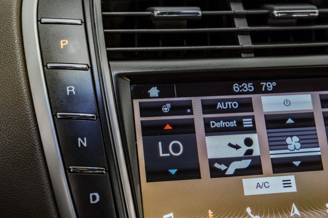 Used 2016 Lincoln MKX Reserve w/ Technology Package FWD image 29