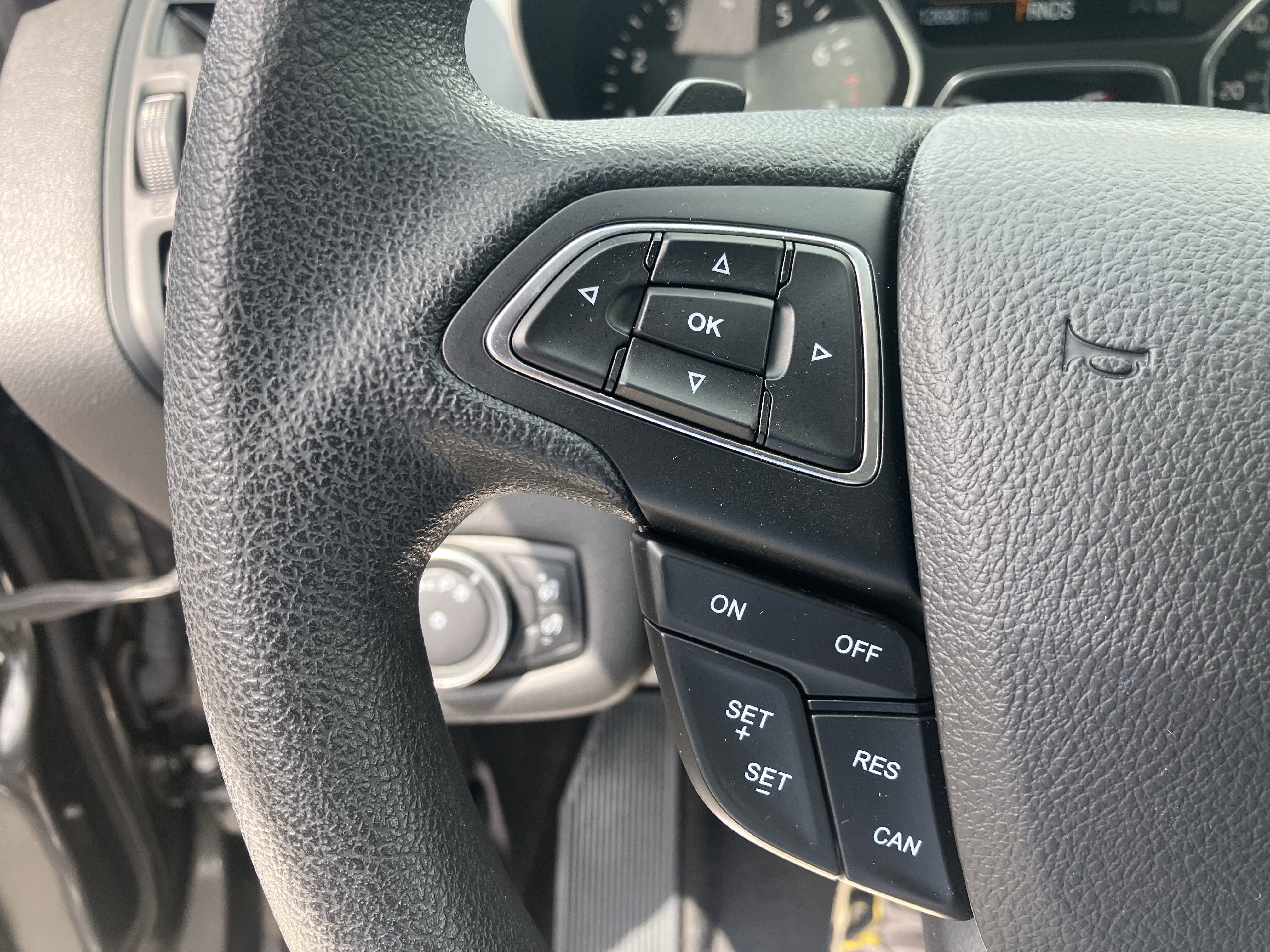 Used 2017 Ford Escape SE w/ Equipment Group 201A FWD image 23
