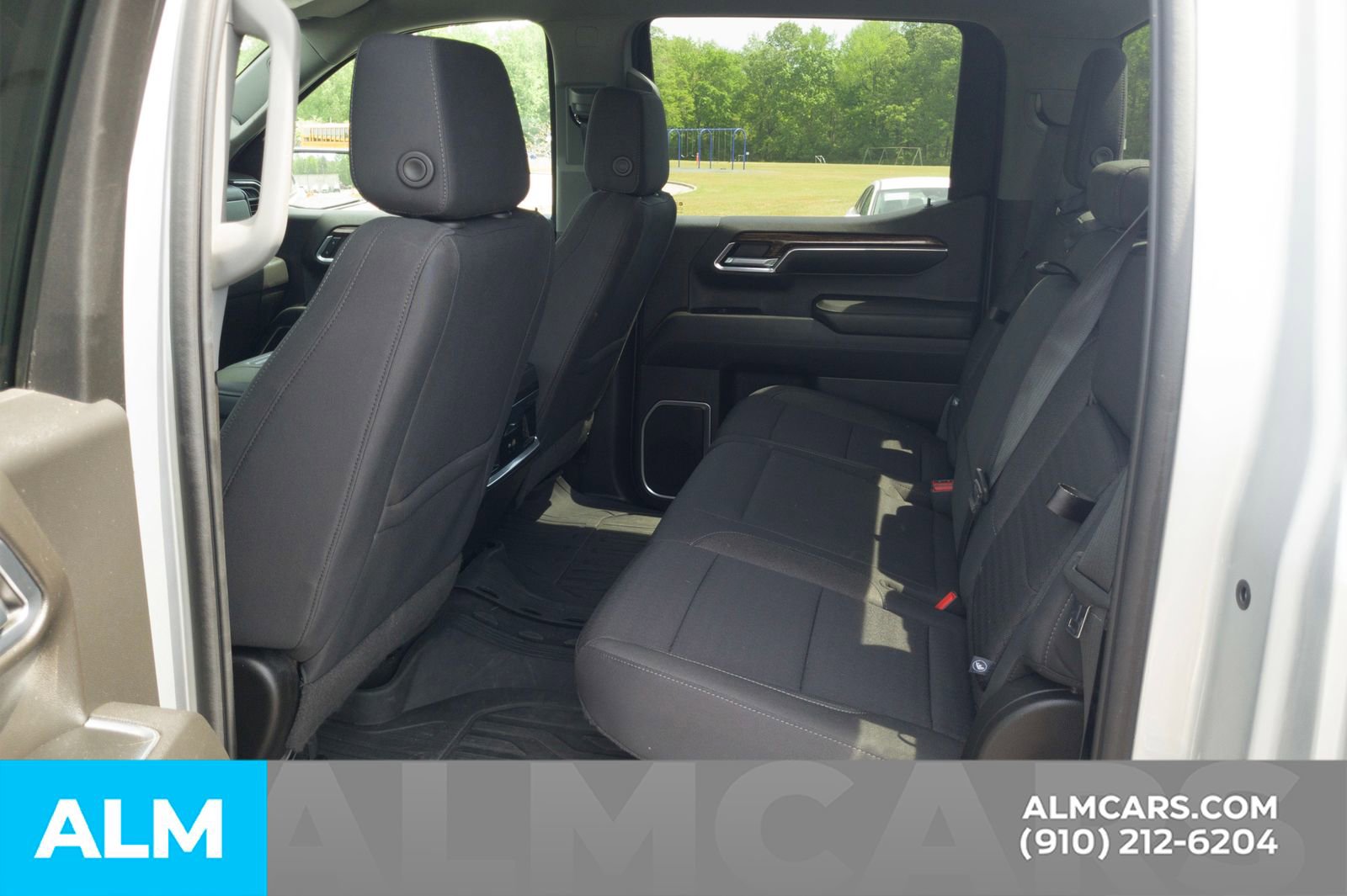 Used 2022 GMC Sierra 1500 Elevation w/ LPO, Elevation Black Package image 18