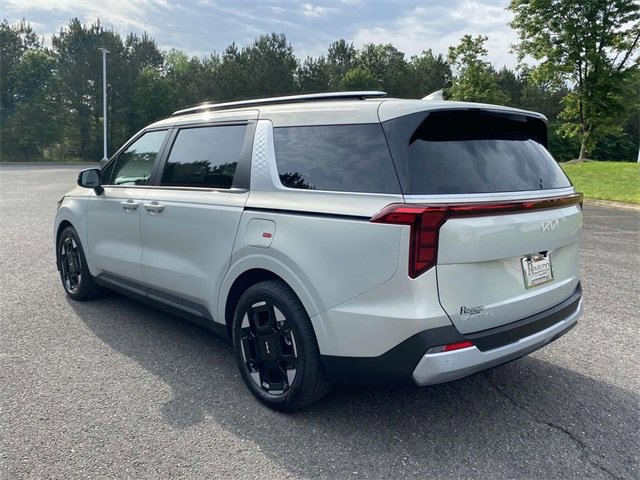New 2025 Kia Carnival EX image 5