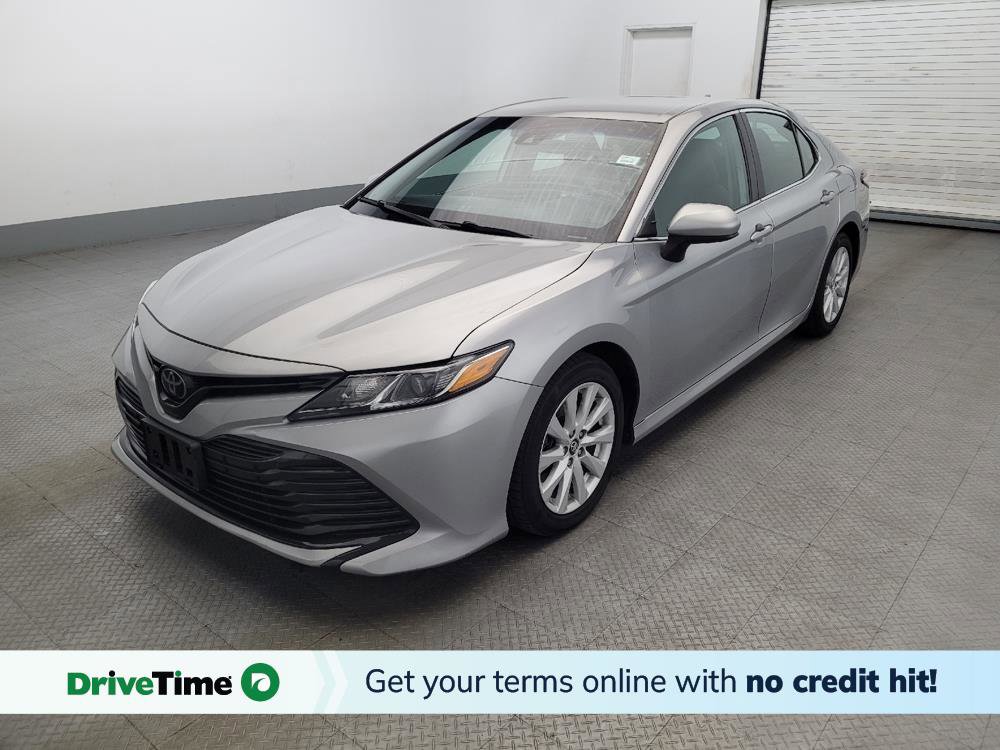 Used 2019 Toyota Camry LE image 1
