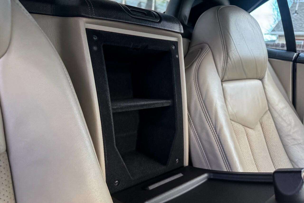 Used 2006 Cadillac XLR V image 22