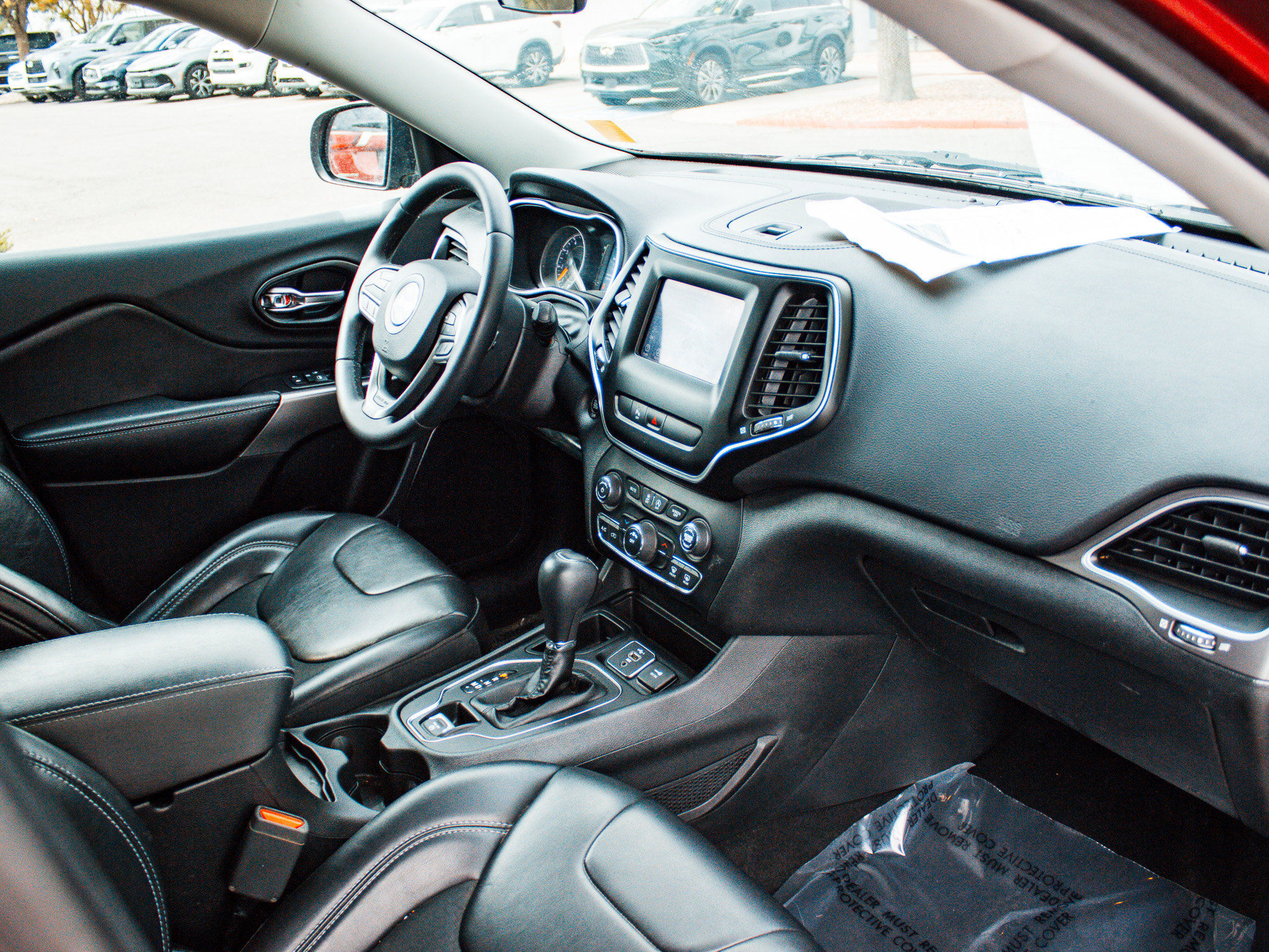Used 2019 Jeep Cherokee Latitude Plus FWD image 24