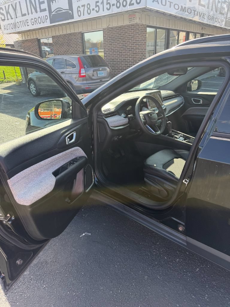 Used 2024 Jeep Compass Latitude AWD/4WD image 15