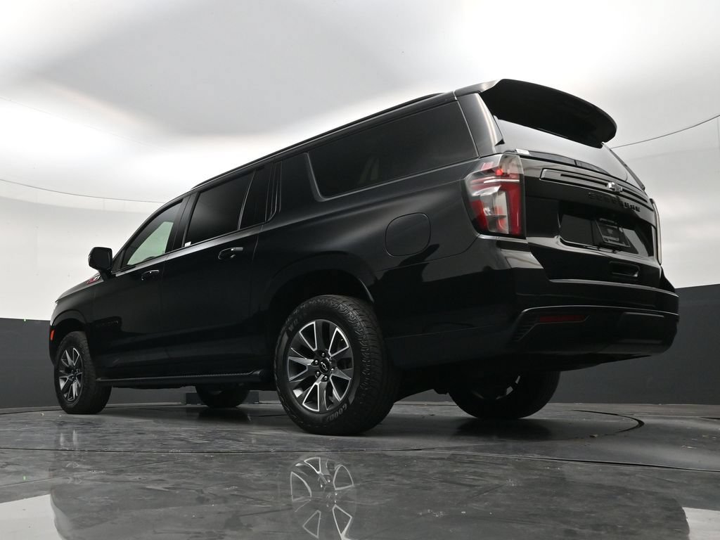 Used 2023 Chevrolet Suburban Z71 w/ Luxury Package AWD/4WD image 22