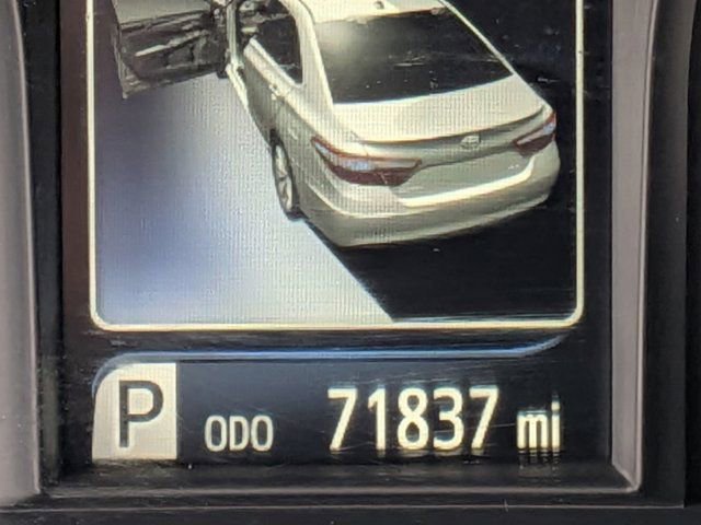 Used 2017 Toyota Camry XLE FWD image 25