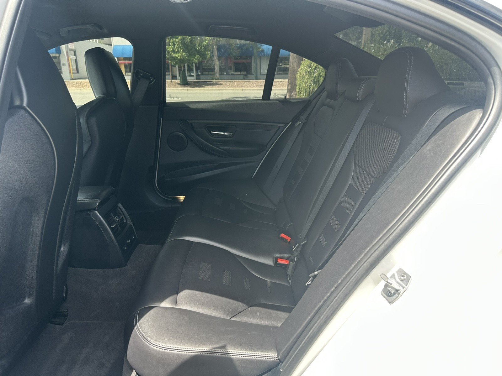 Used 2015 BMW M3 RWD image 23