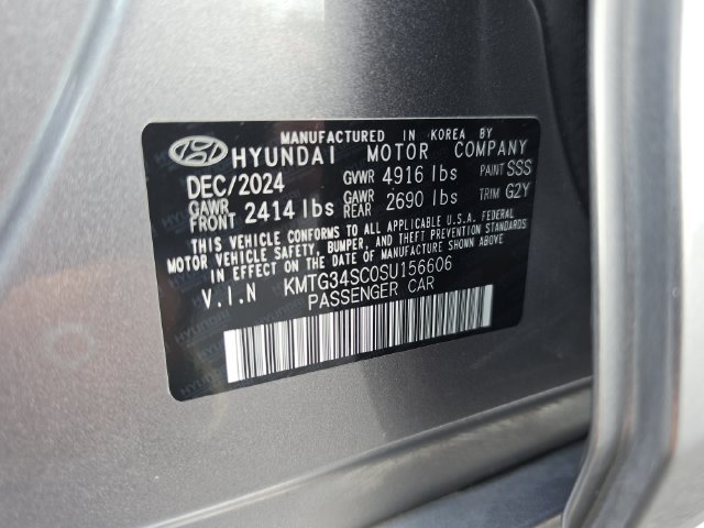Used 2025 Genesis G70 2.5T AWD/4WD image 45
