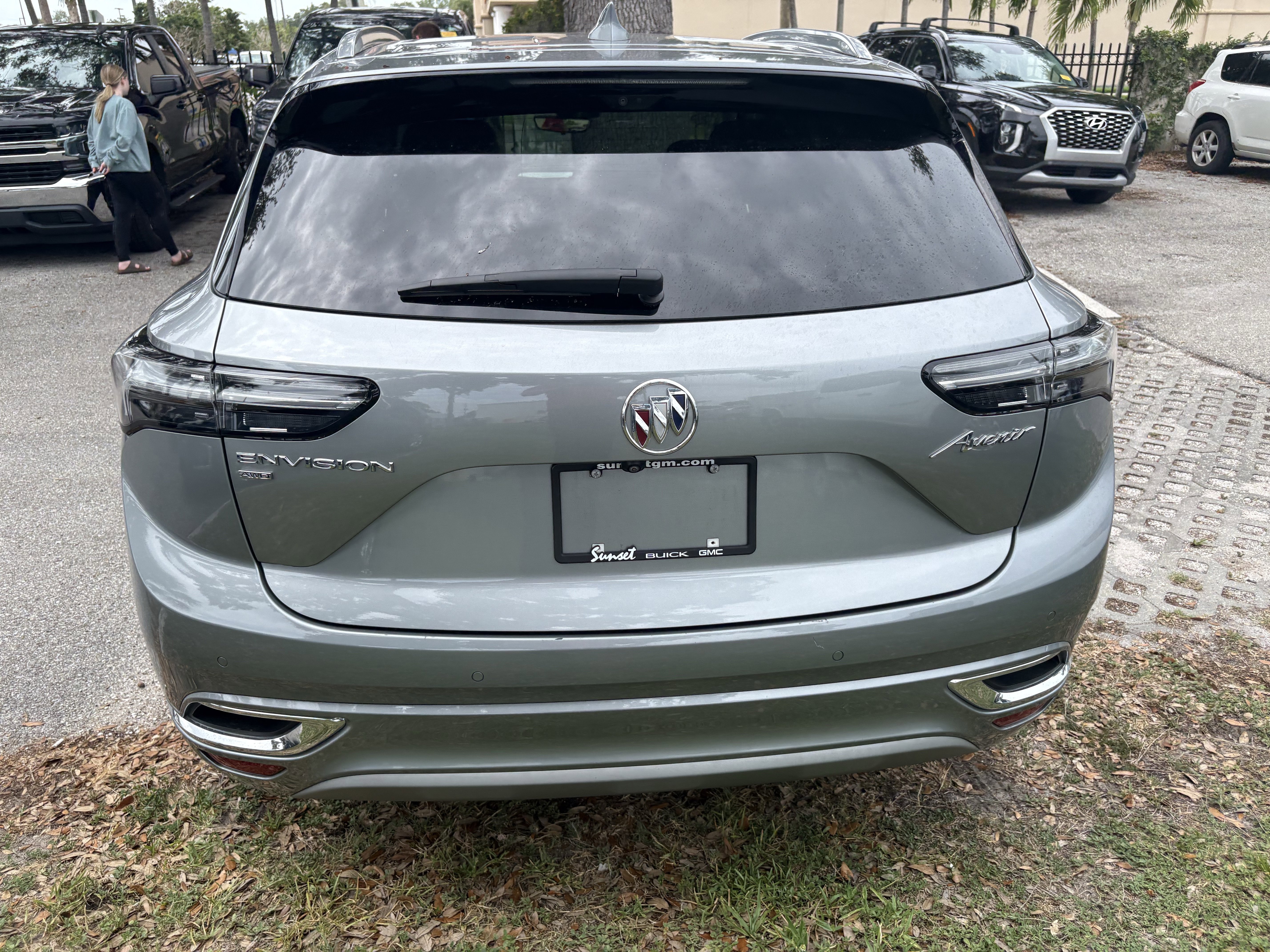 Used 2023 Buick Envision Avenir AWD/4WD image 6