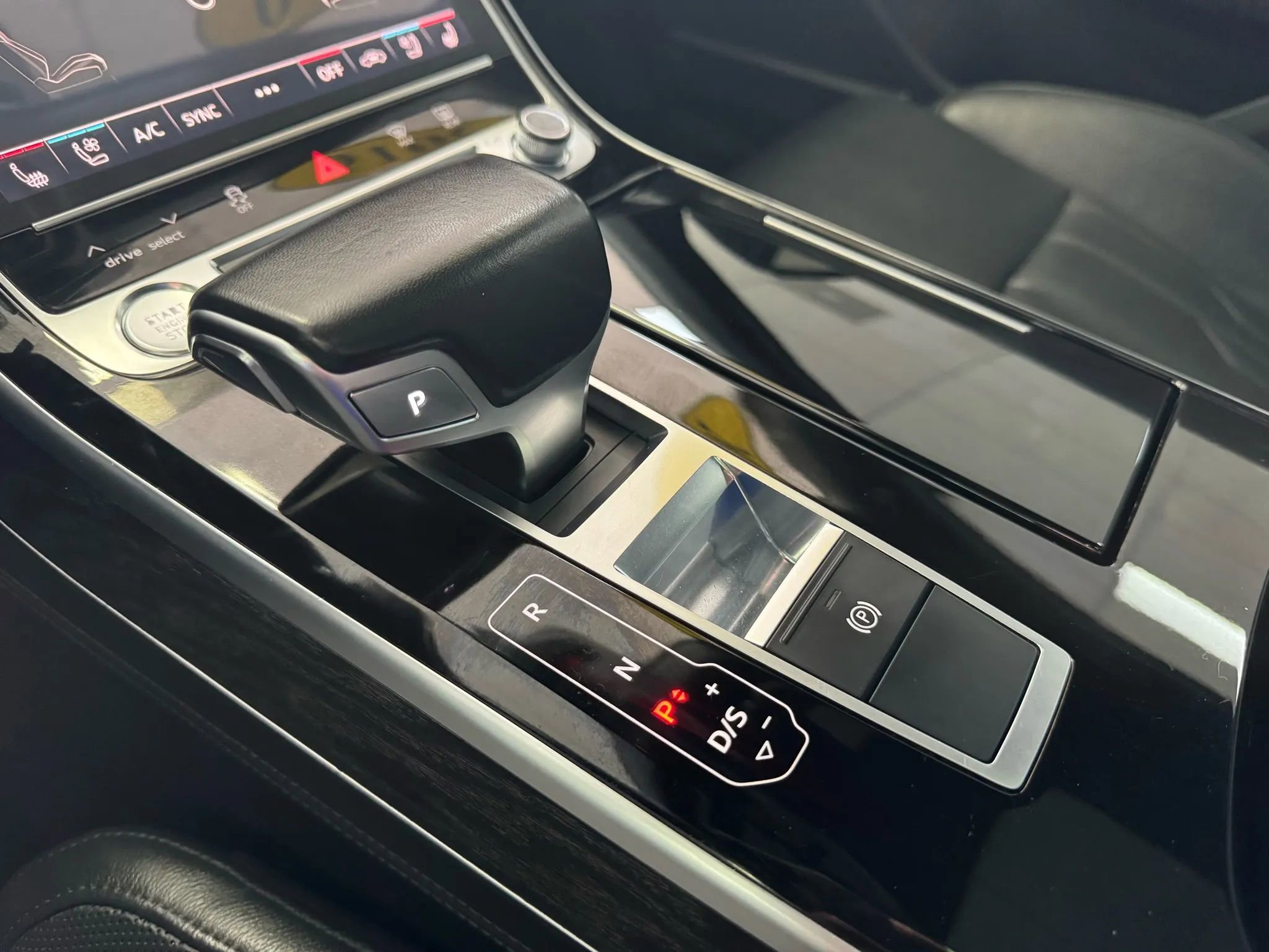 Used 2019 Audi A8 L 3.0T w/ Executive Package image 35