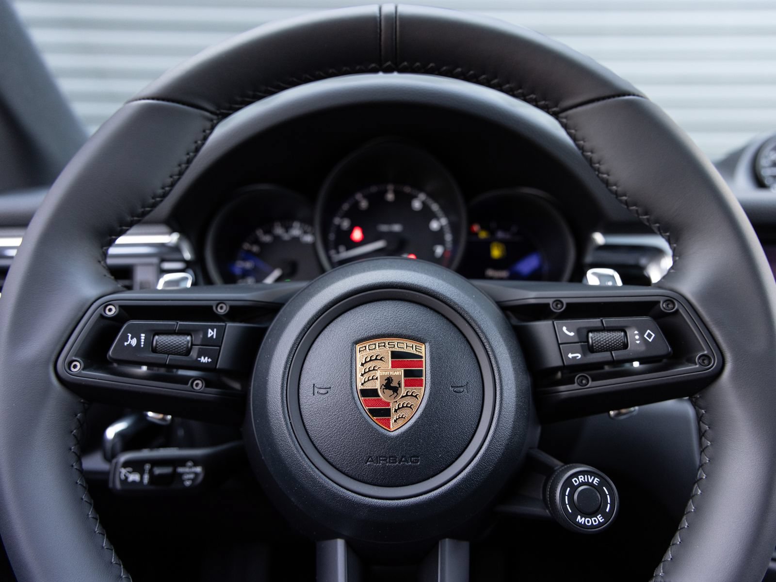 New 2026 Porsche Macan AWD/4WD image 14