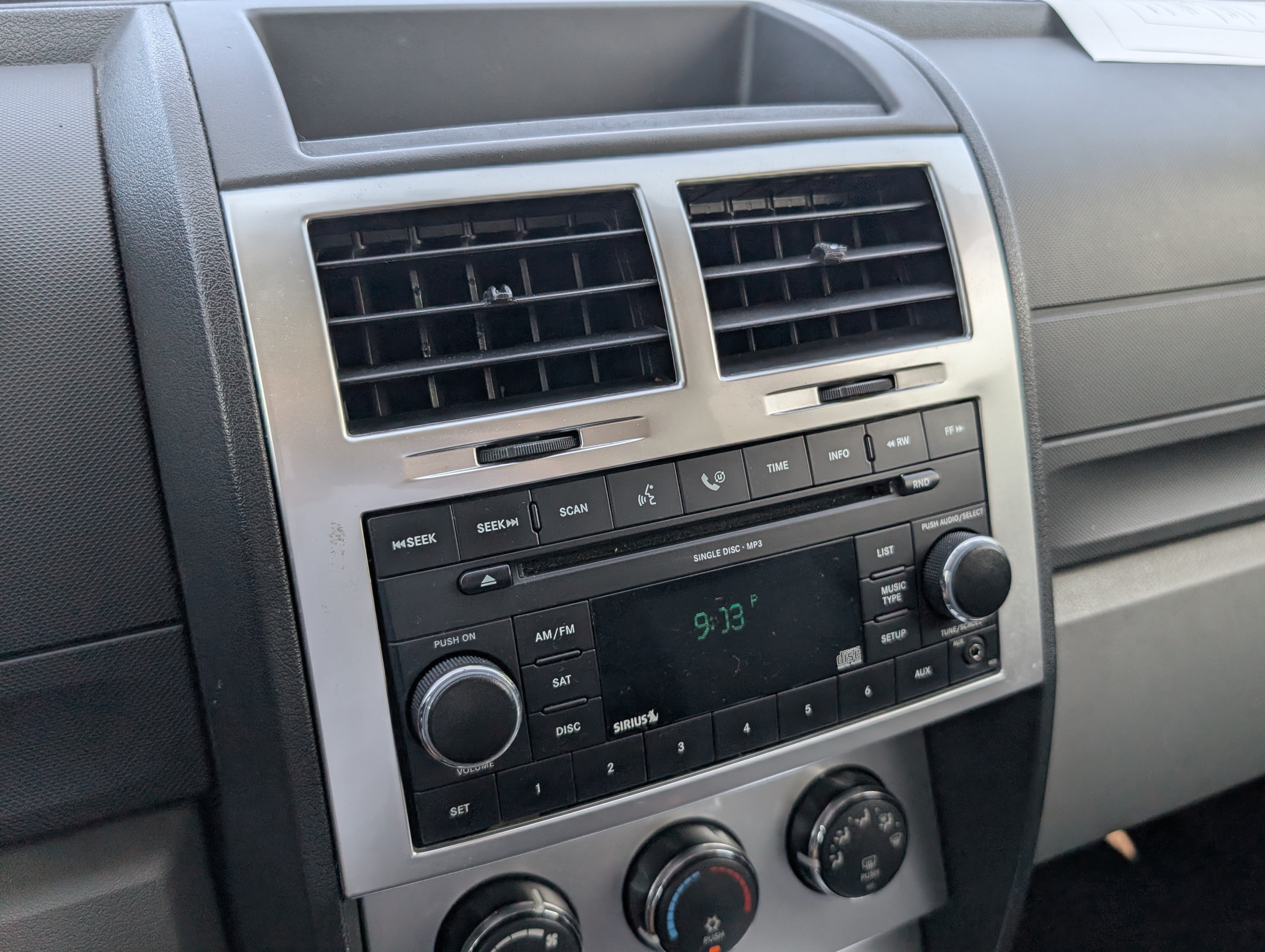 Used 2008 Dodge Nitro SLT RWD image 15