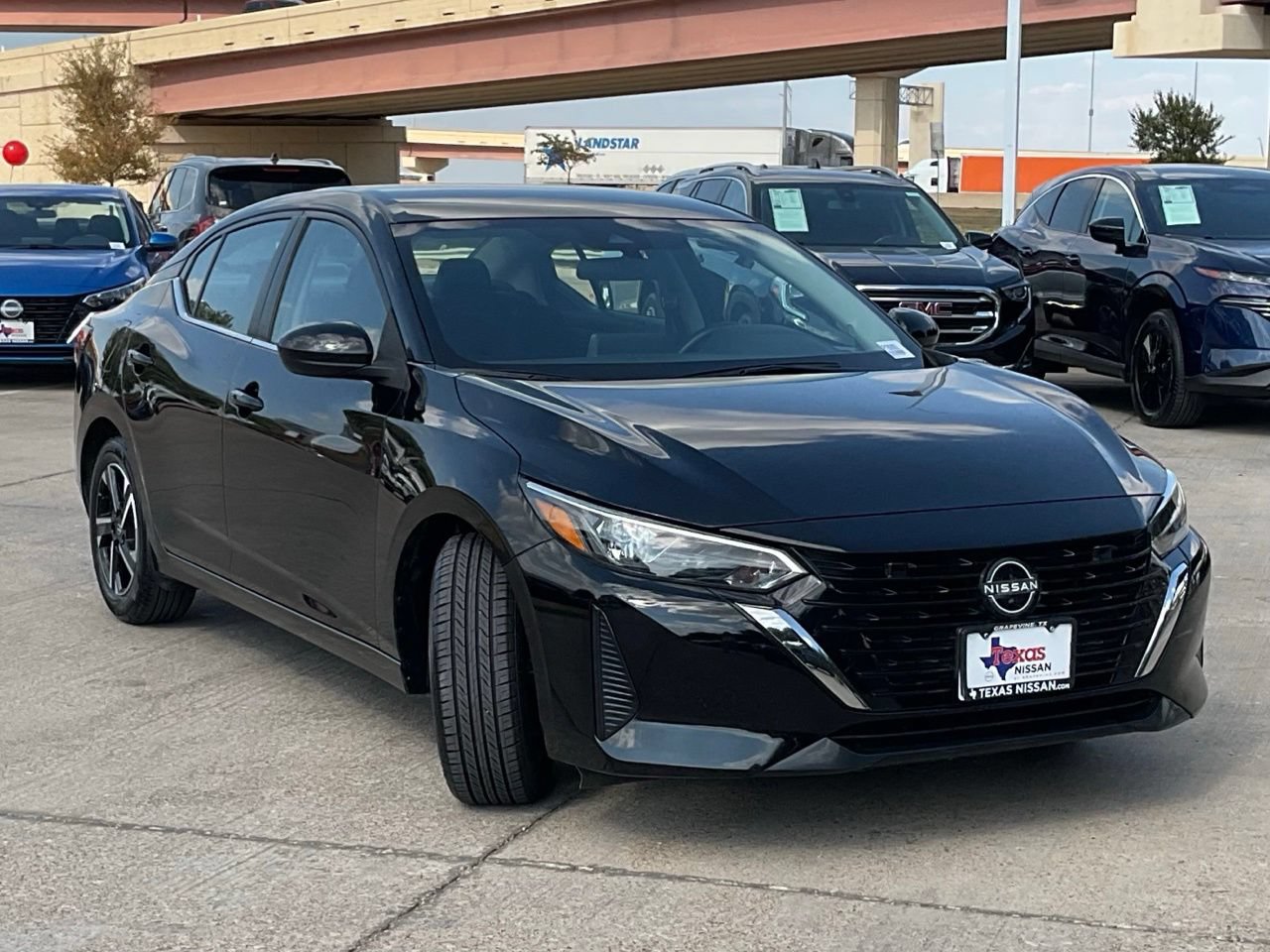 Used 2025 Nissan Sentra SV FWD image 3
