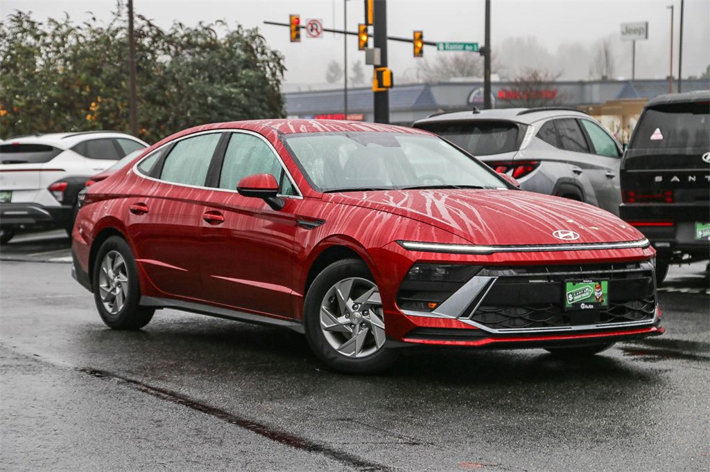 Used 2025 Hyundai Sonata SE