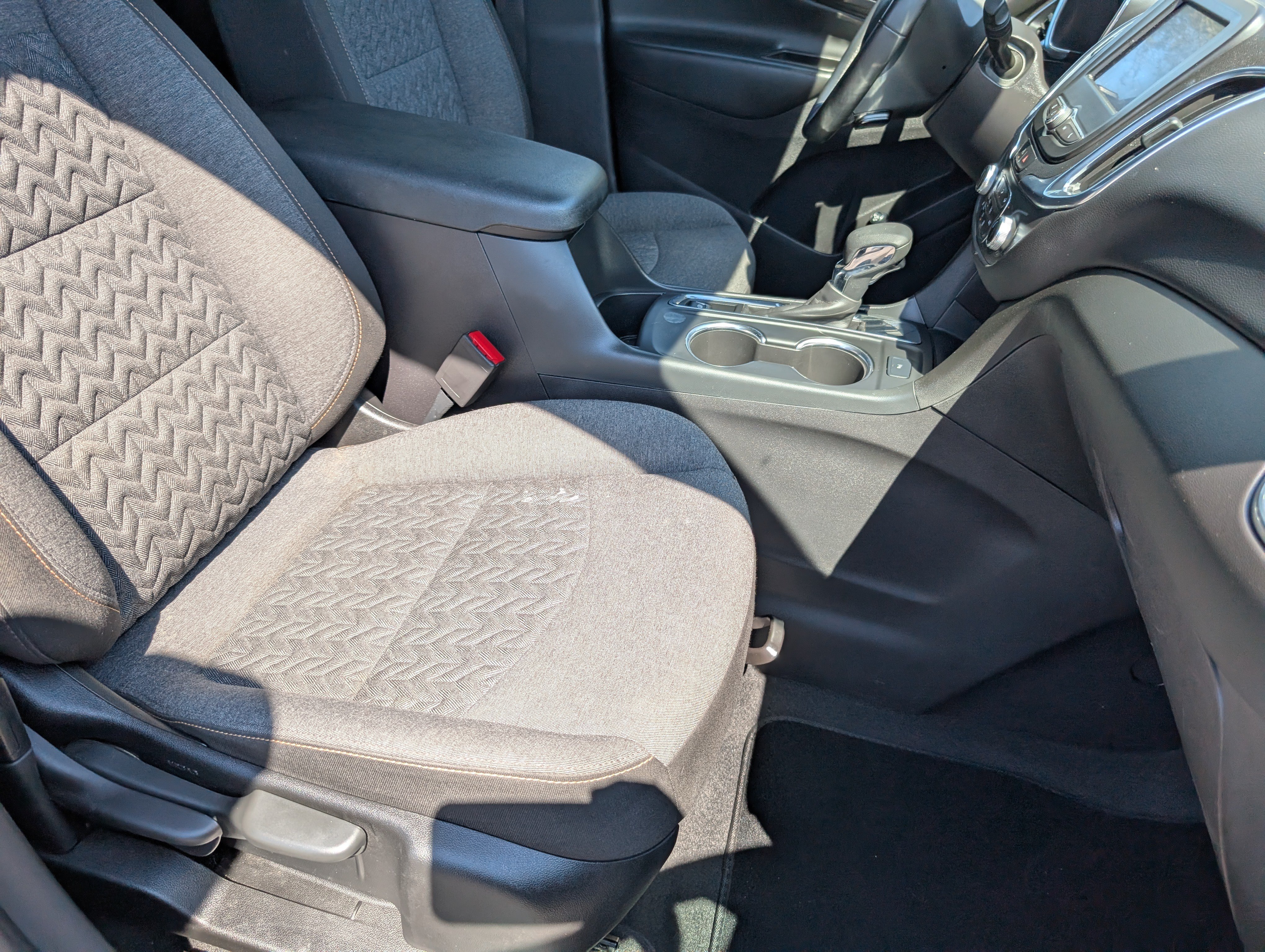 Used 2024 Chevrolet Equinox LT FWD image 26