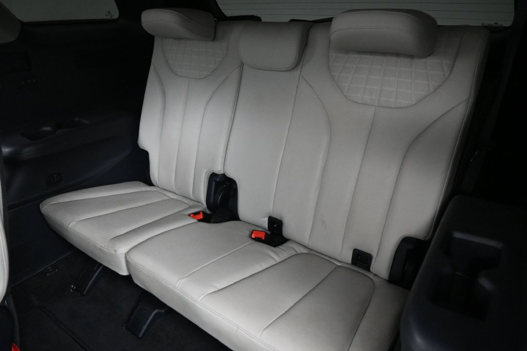 Used 2023 Hyundai Palisade Limited w/ Cargo Package FWD image 32