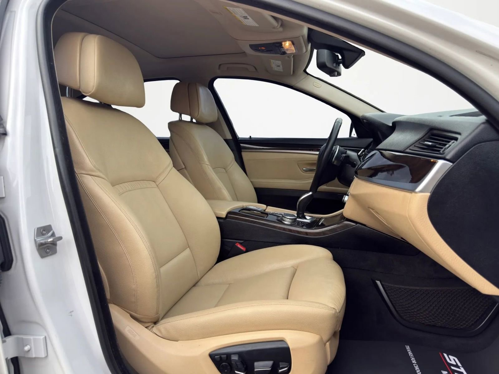 Used 2016 BMW 528i Sedan w/ Premium Package image 20