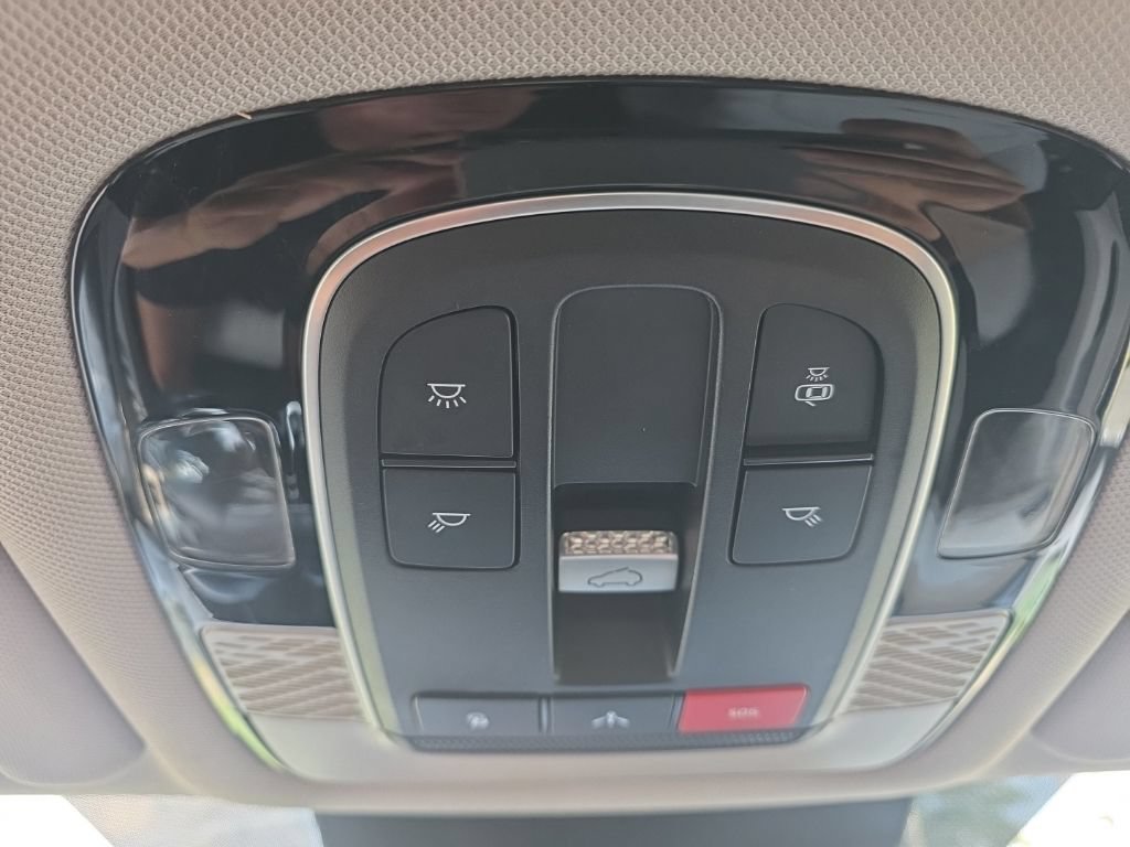 Used 2022 Hyundai Palisade SEL w/ Premium Package FWD image 27
