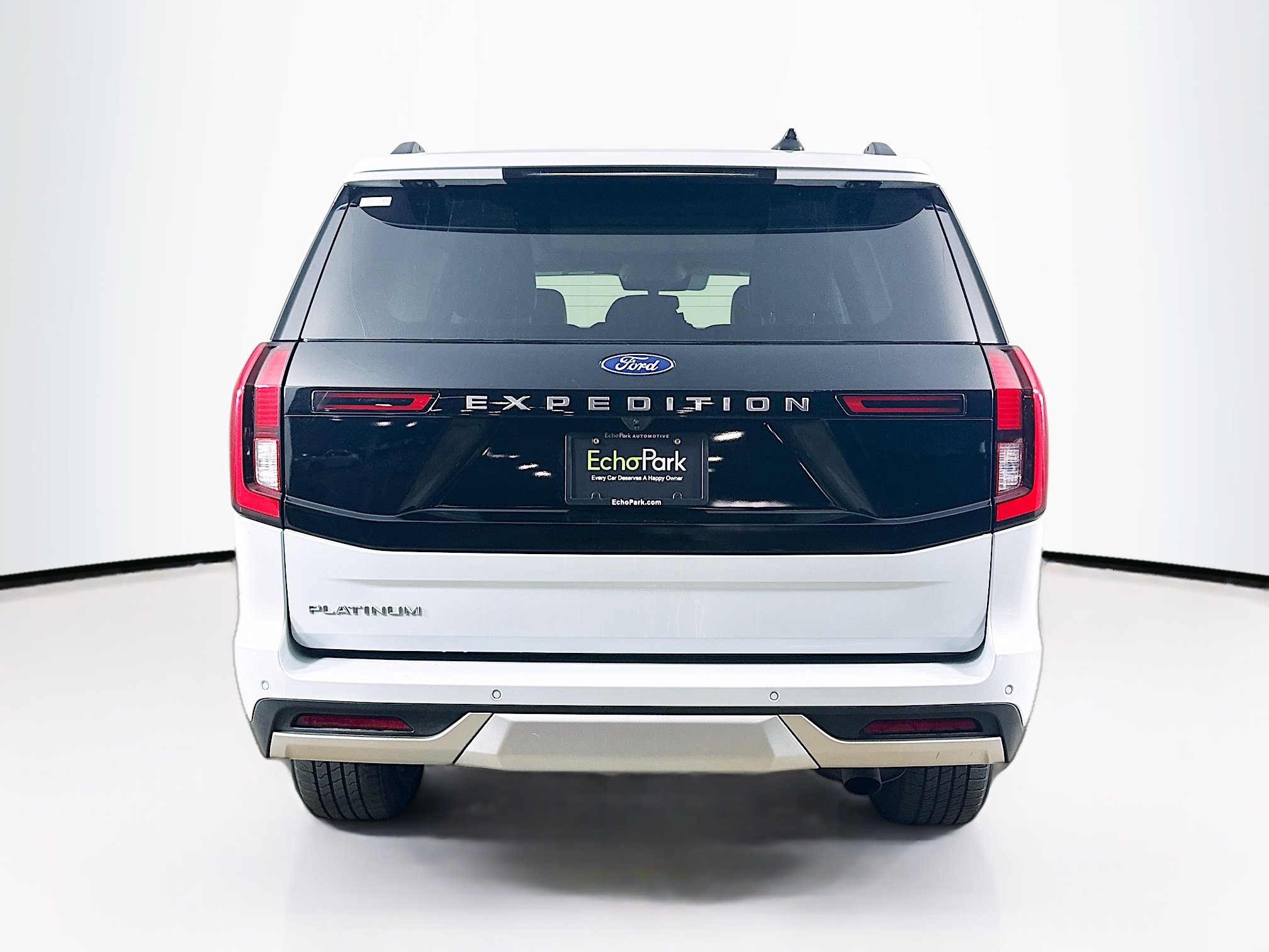 Used 2025 Ford Expedition Platinum AWD/4WD image 7