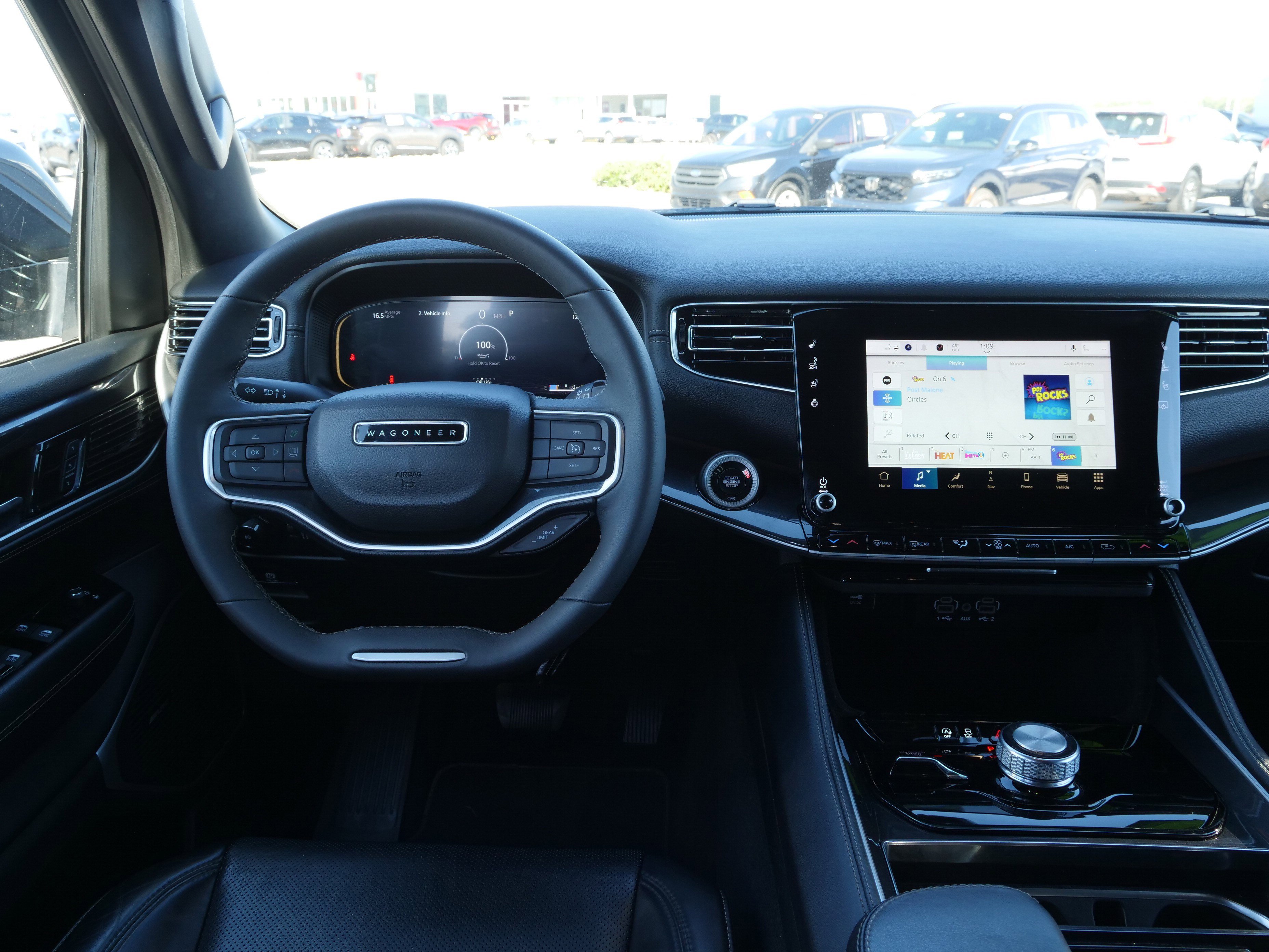 Used 2024 Jeep Wagoneer L Base image 21