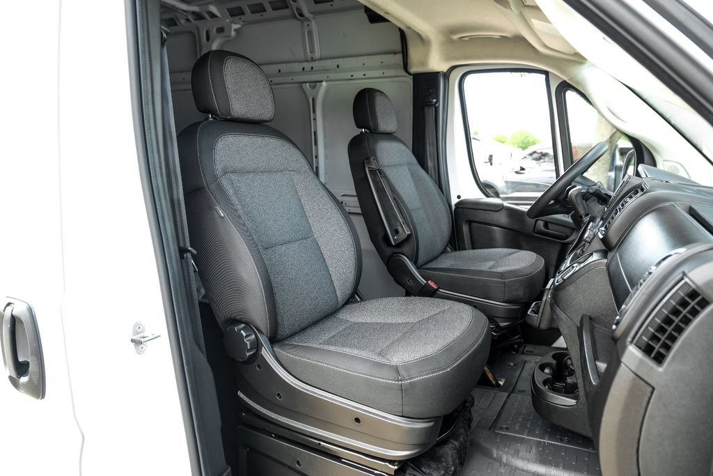 Used 2025 RAM ProMaster 2500 w/ Convenience Group FWD image 34
