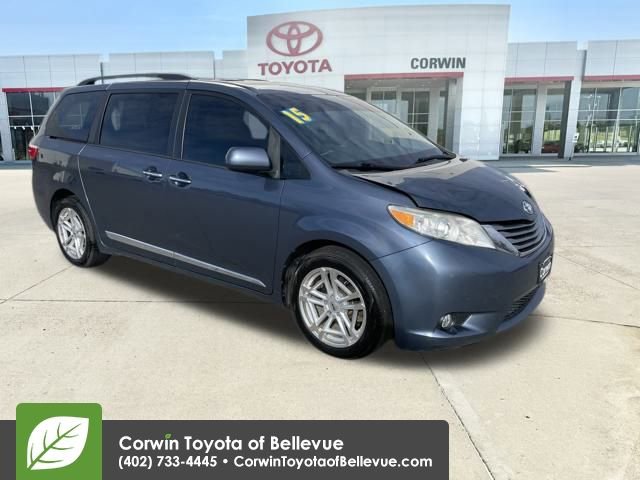 Used 2015 Toyota Sienna XLE w/ XLE Navigation Package image 1