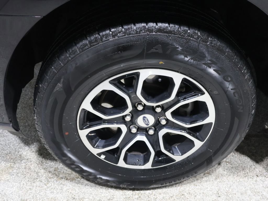 Used 2024 Ford Expedition XLT image 10