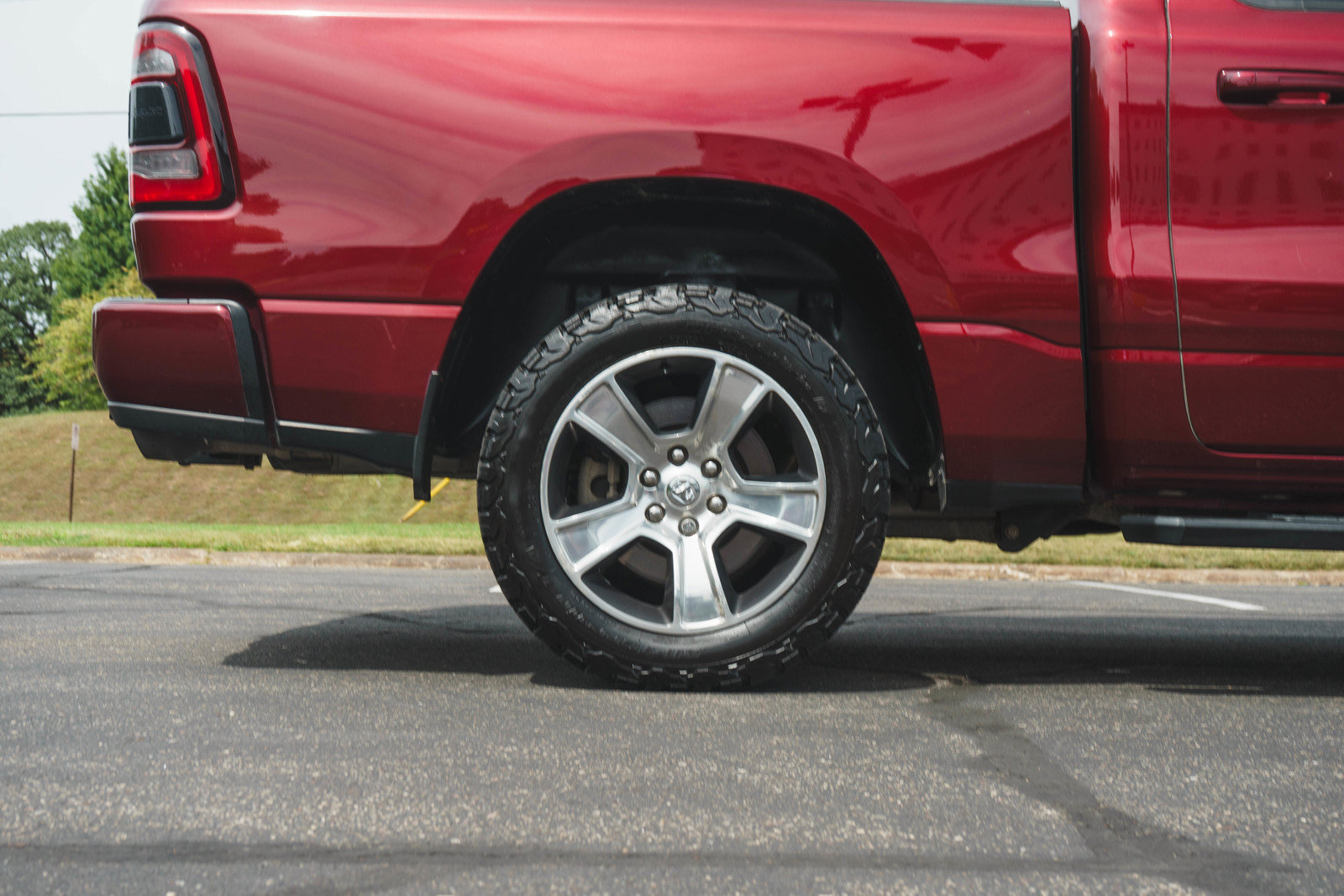 Used 2020 RAM 1500 Sport w/ Level 2 Equipment Goup w/2_L AWD/4WD image 10