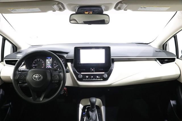 Used 2025 Toyota Corolla LE FWD image 14