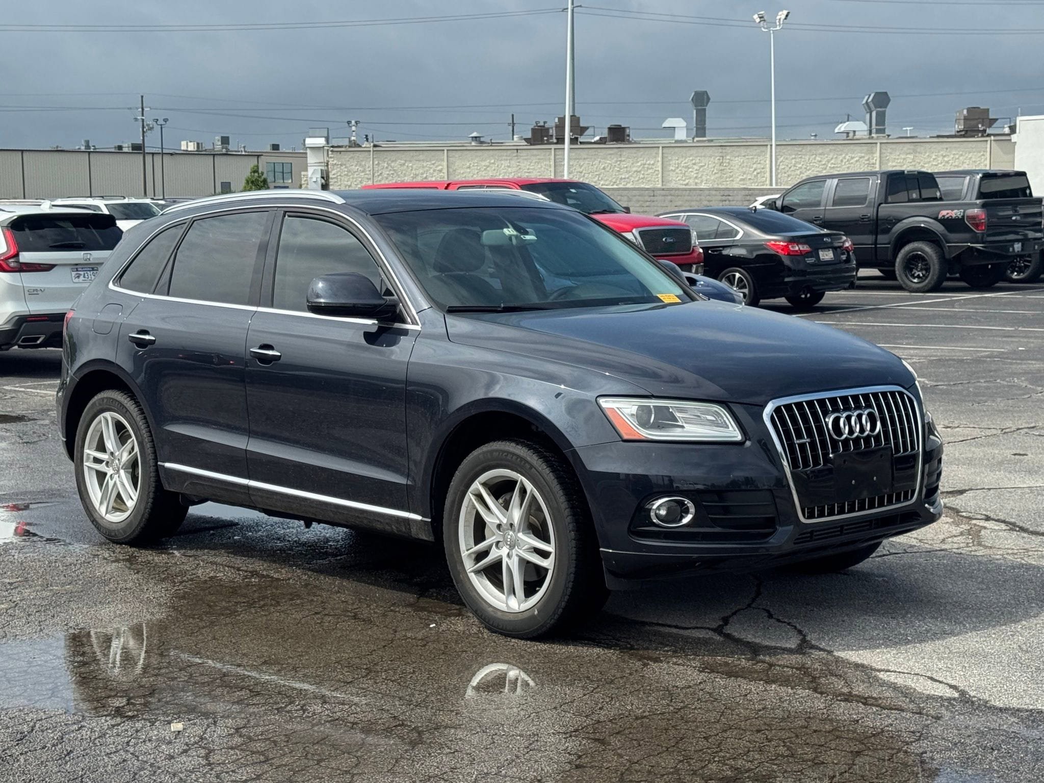 Used 2016 Audi Q5 2.0T Premium Plus w/ Technology Package AWD/4WD image 2