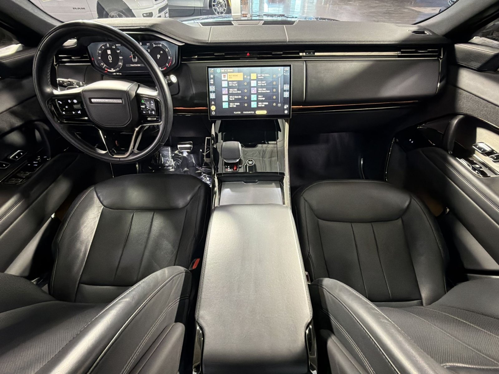 Used 2024 Land Rover Range Rover Sport Dynamic SE AWD/4WD image 33