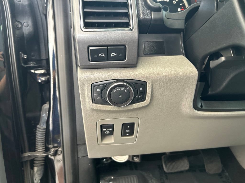 Used 2019 Ford F150 XLT w/ Equipment Group 302A Luxury AWD/4WD image 43