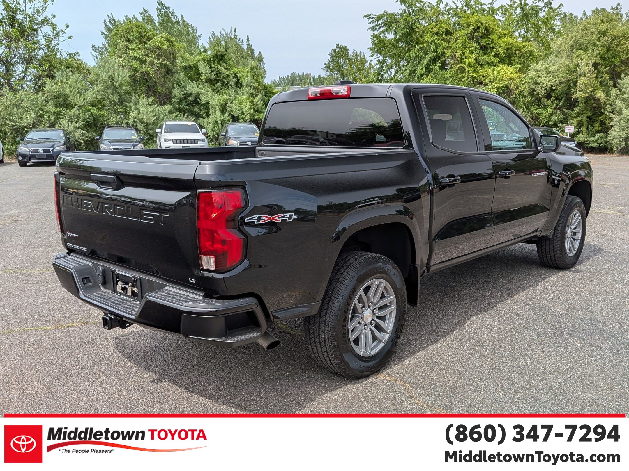 Used 2023 Chevrolet Colorado LT w/ Advanced Trailering Package AWD/4WD image 3