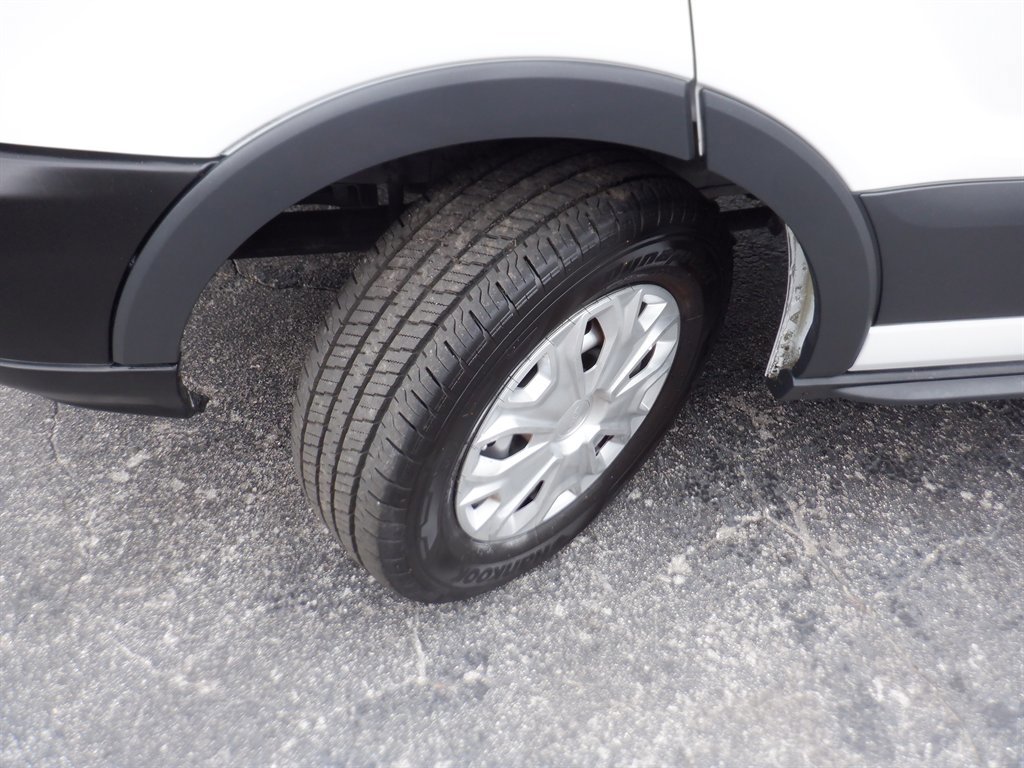 Used 2016 Ford Transit 250 130 Low Roof w/ Exterior Upgrade Package image 17