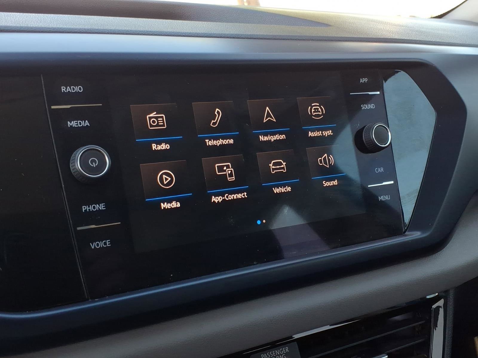 Used 2023 Volkswagen Taos SE w/ Panoramic Sunroof Package image 21