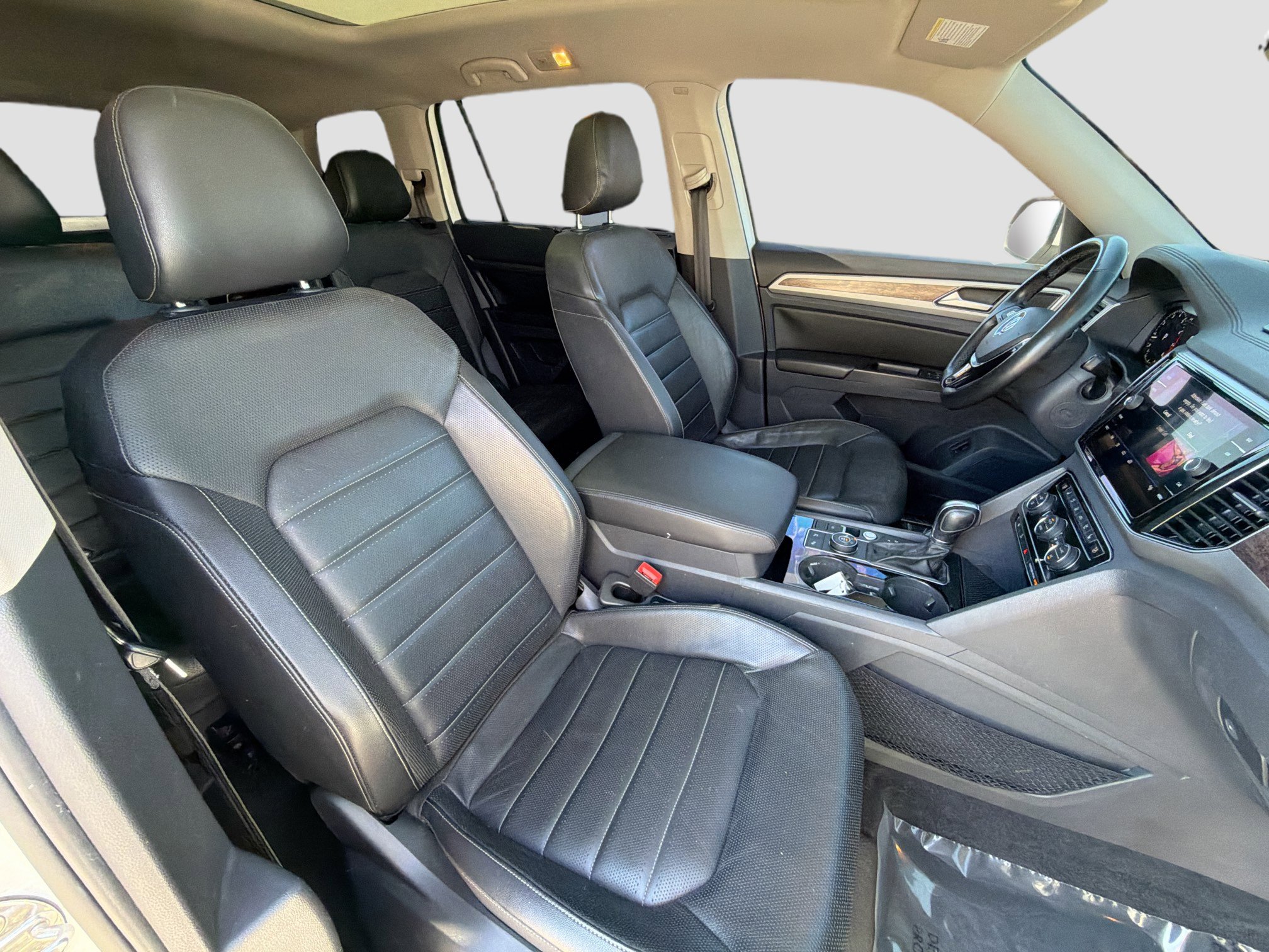 Used 2018 Volkswagen Atlas SEL Premium image 14